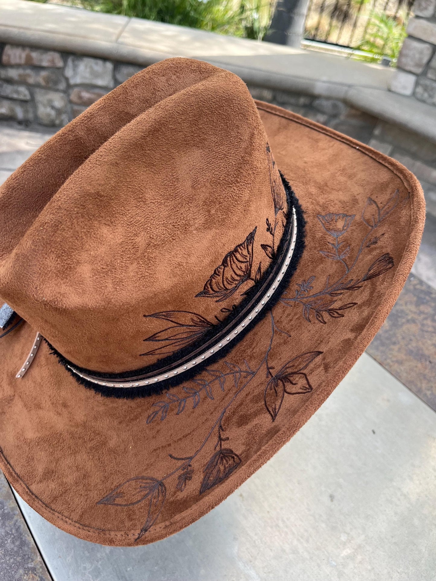Brown suede hand burned western cowboy hat