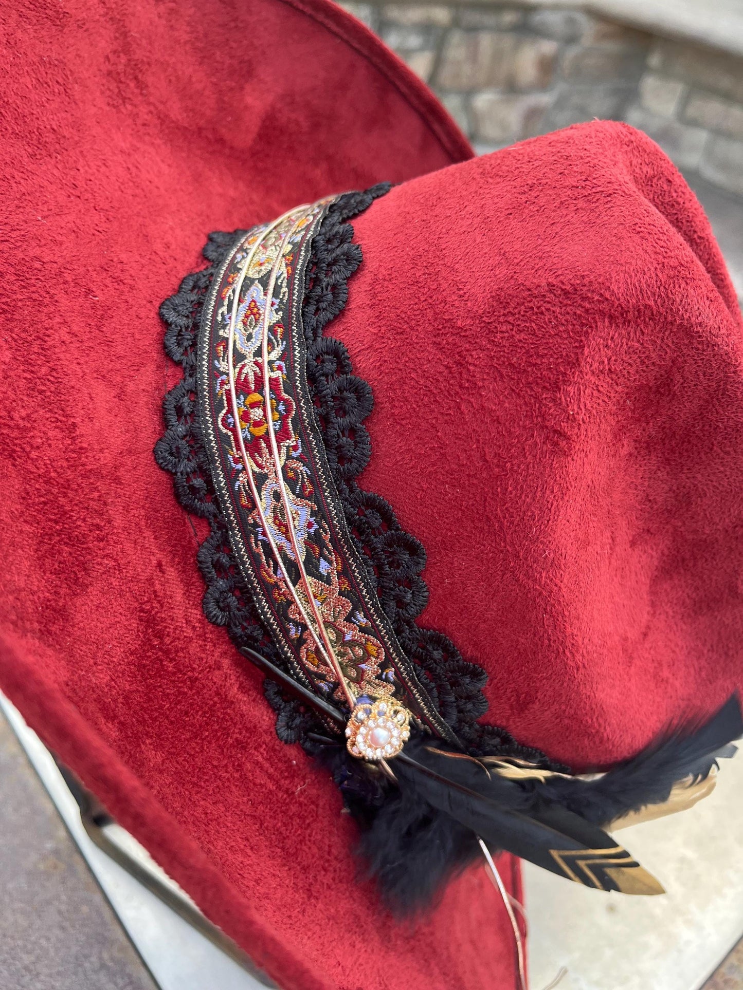 Maroon burgundy suede western cowboy hat