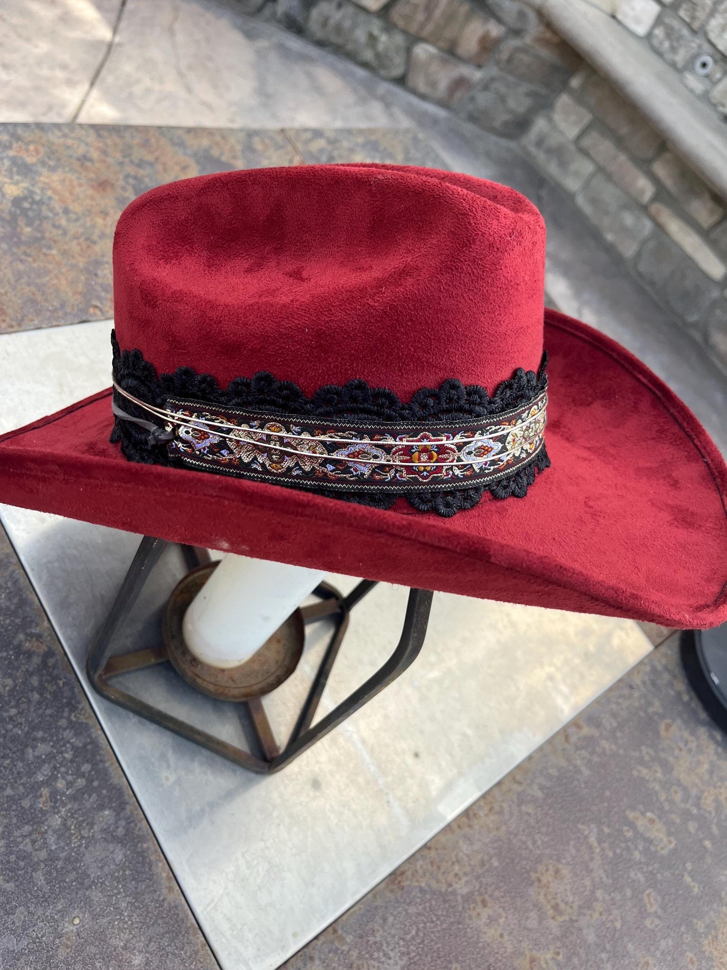 Maroon burgundy suede western cowboy hat