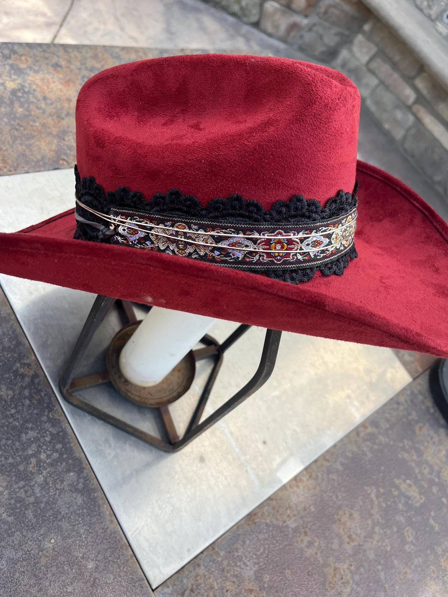Maroon burgundy suede western cowboy hat