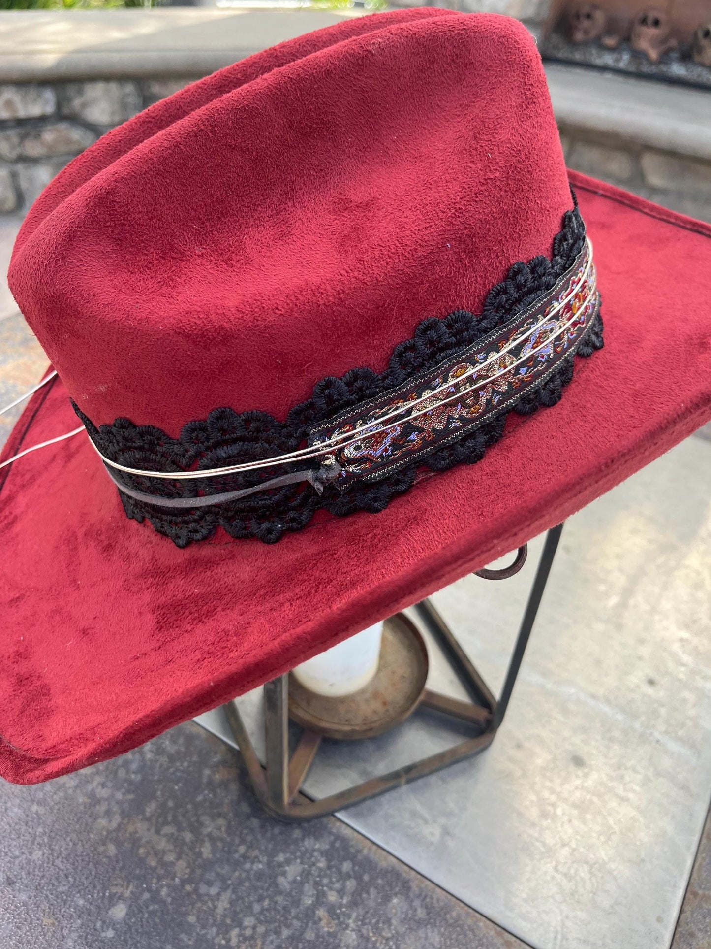 Maroon burgundy suede western cowboy hat
