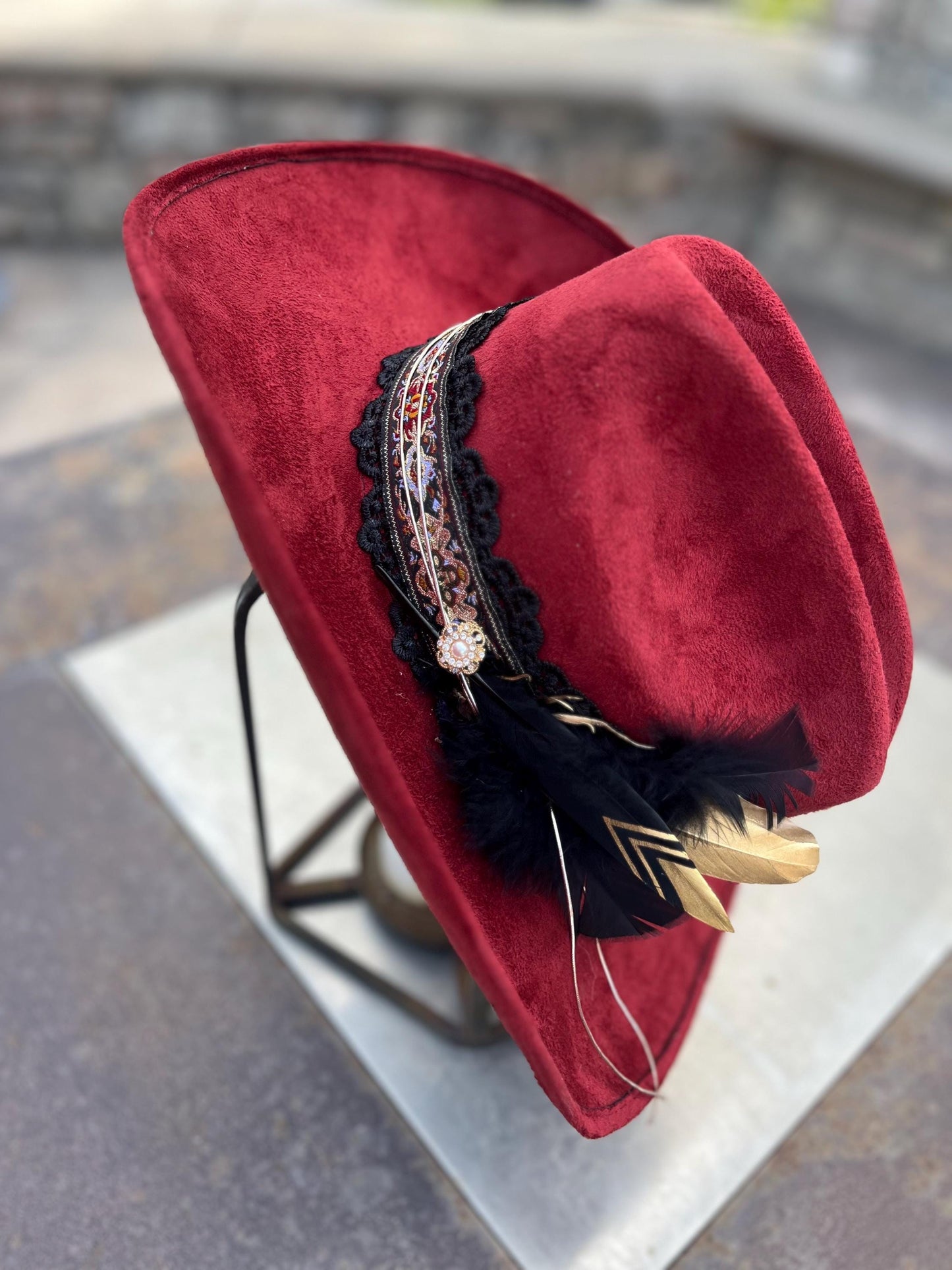Maroon burgundy suede western cowboy hat