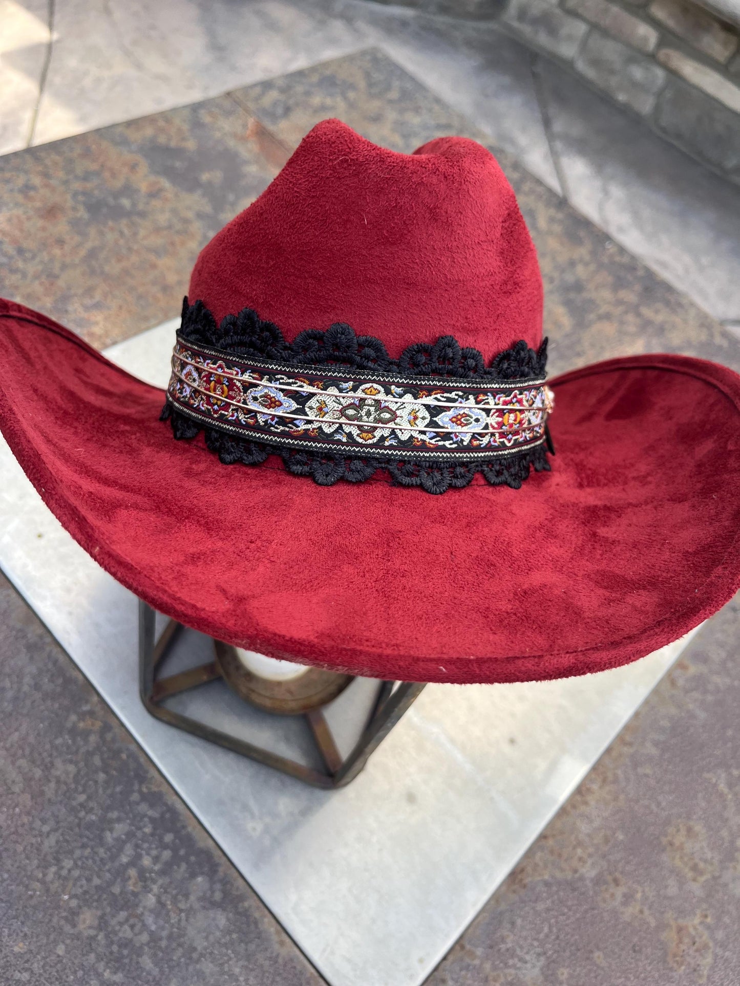 Maroon burgundy suede western cowboy hat