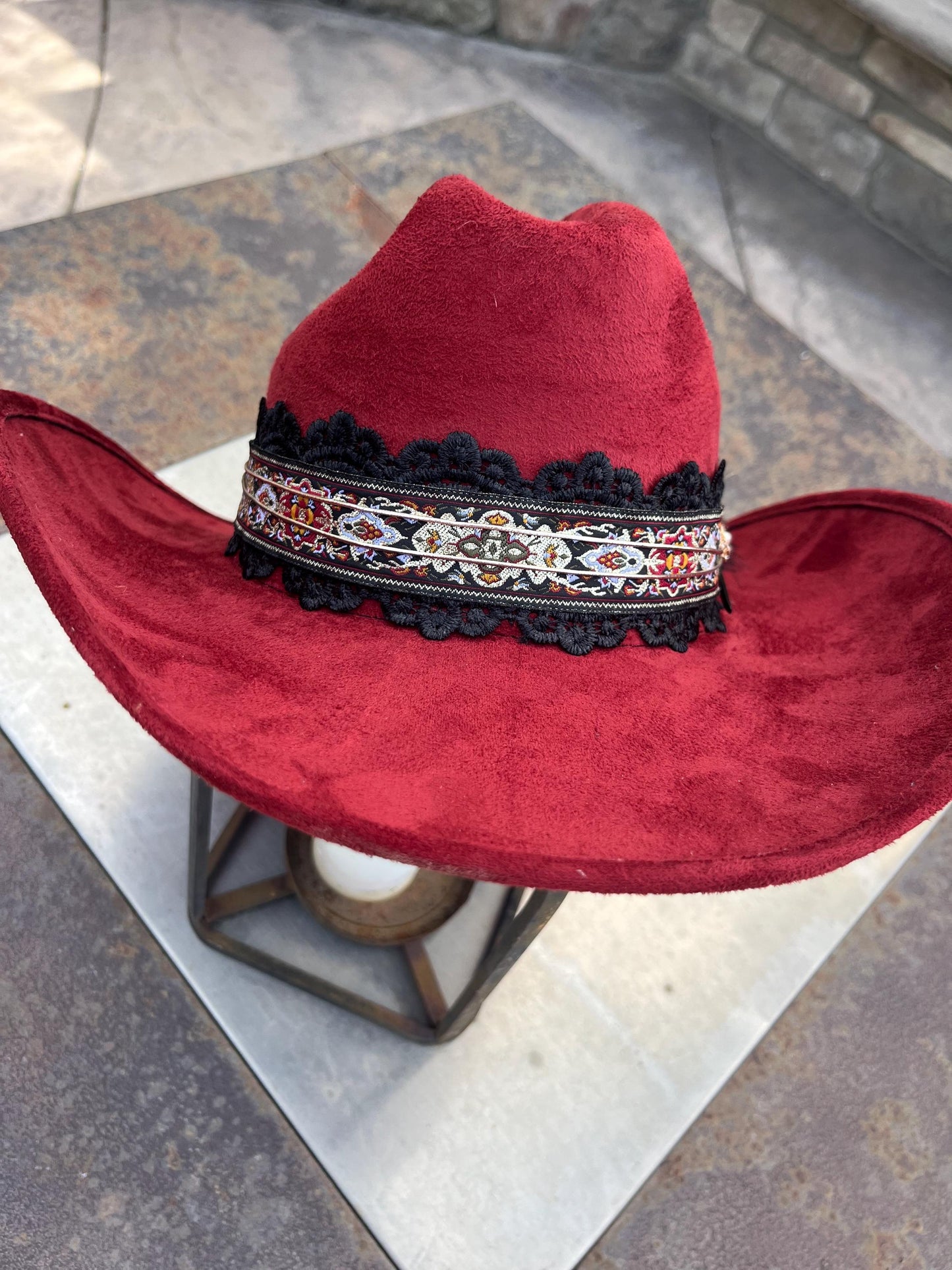 Maroon burgundy suede western cowboy hat