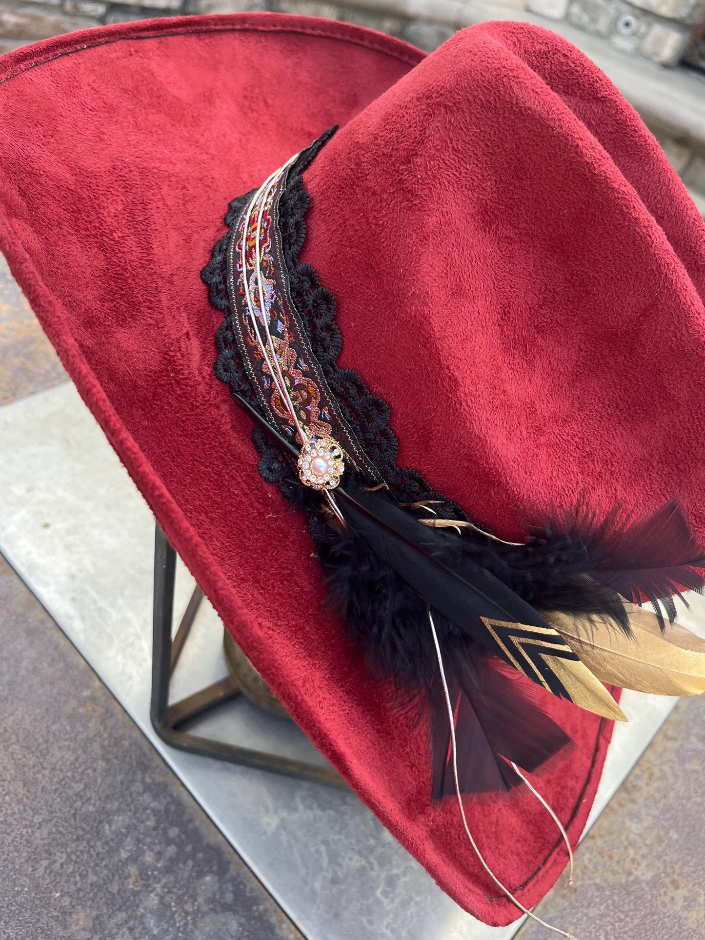 Maroon burgundy suede western cowboy hat